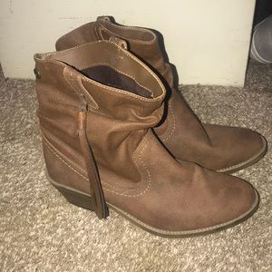 Ankle booties